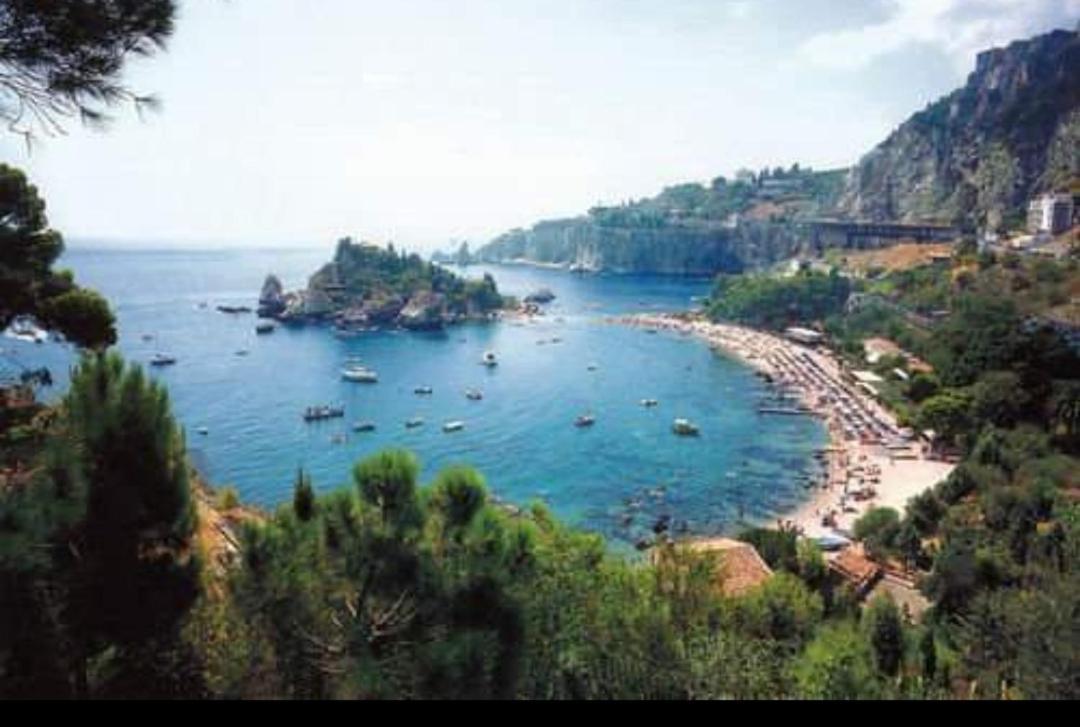 Arcadia Golden Bay Appartement Giardini-Naxos Buitenkant foto