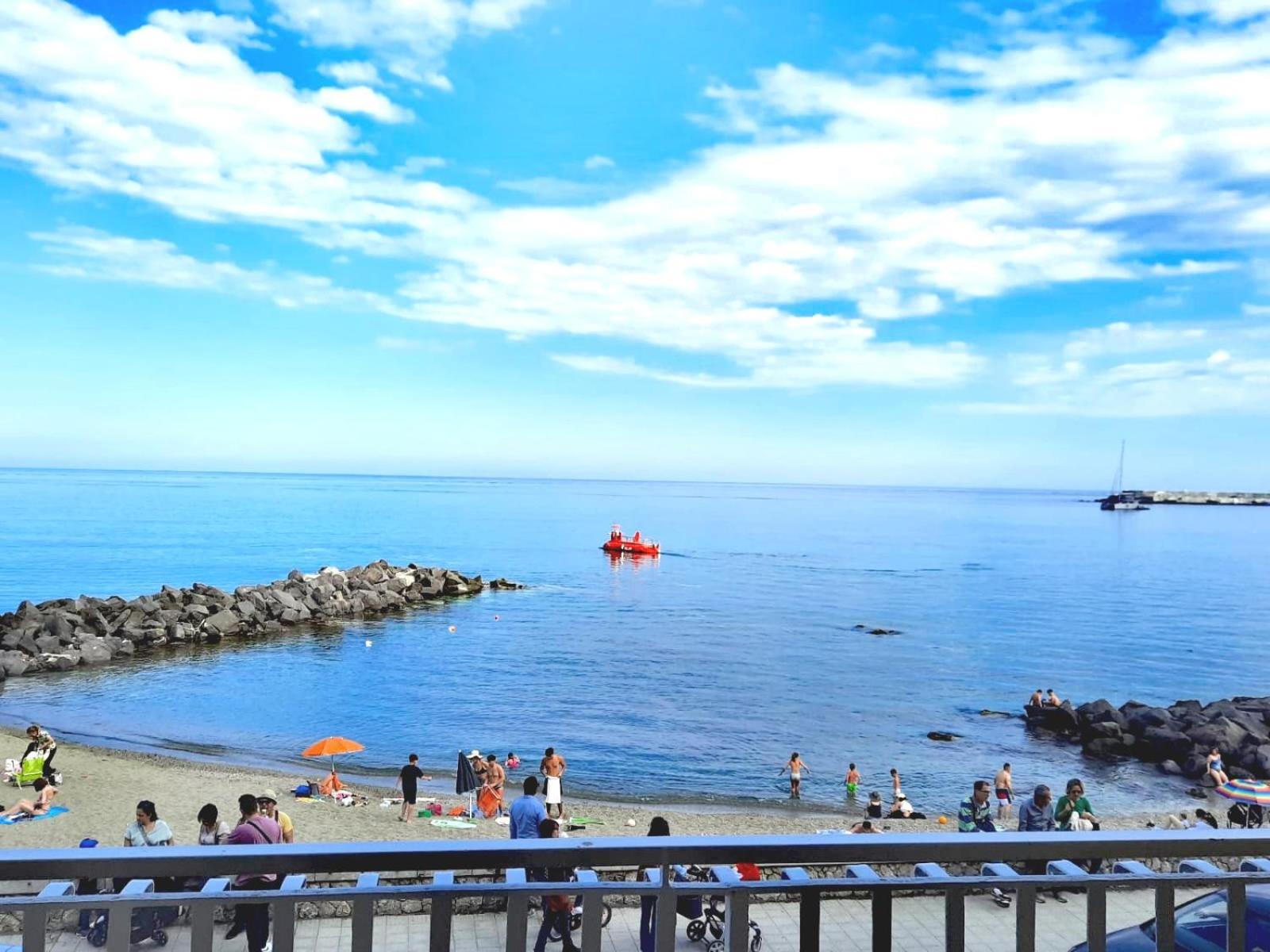 Arcadia Golden Bay Appartement Giardini-Naxos Buitenkant foto